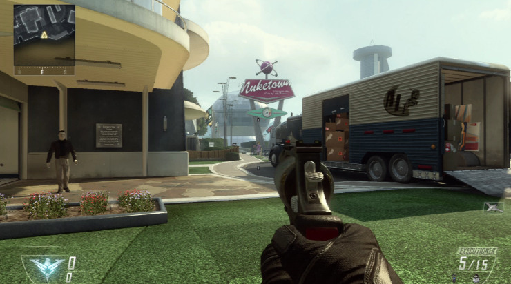 Black Ops 2 Executioner pistol shotgun during classic multiplayer combat.