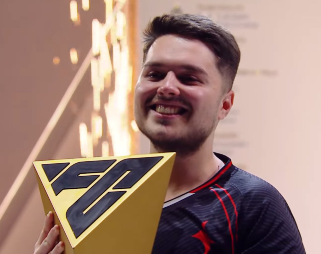 FC 26 World Championship Shock: Favorite Crushed 9-2 as Underdog RvPuiu Becomes World Champion!
