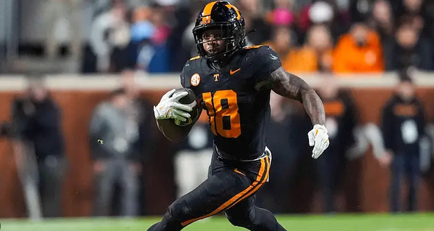 College Football 27 Dynasty: Best Point Hoarding Strategy to Save NIL & Control Player Growth